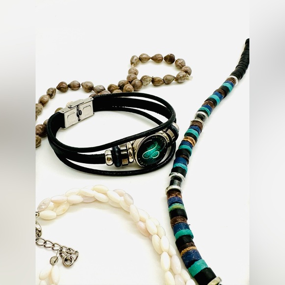 Shark Tooth Jewelry Lot - Picture 11 of 12